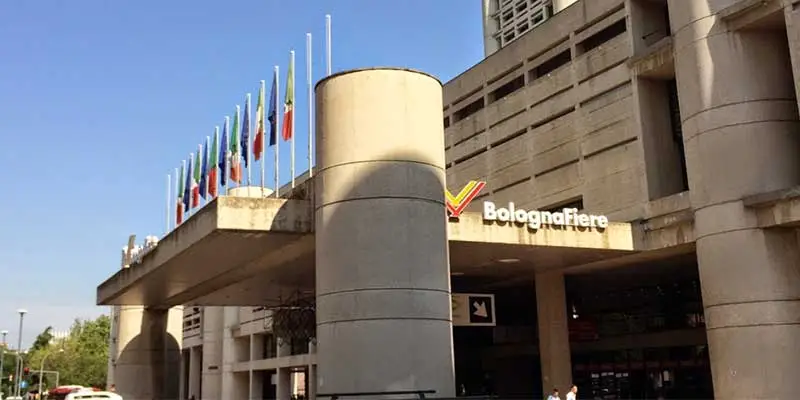 bologna fiere fuar alanı, 400.000 m2 alana sahiptir.