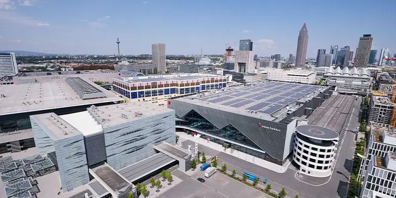 messe frankfurt 800 yıllık geçmişe sahip köklü bir fuar alanıdır.