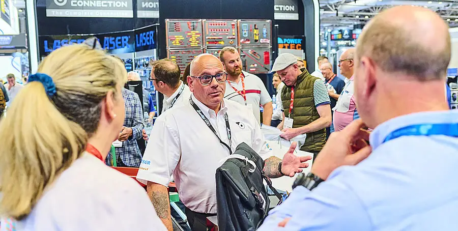NEC Birmingham fuar alanında üretim teknolojileri ve B2B ziyaretçi akışı