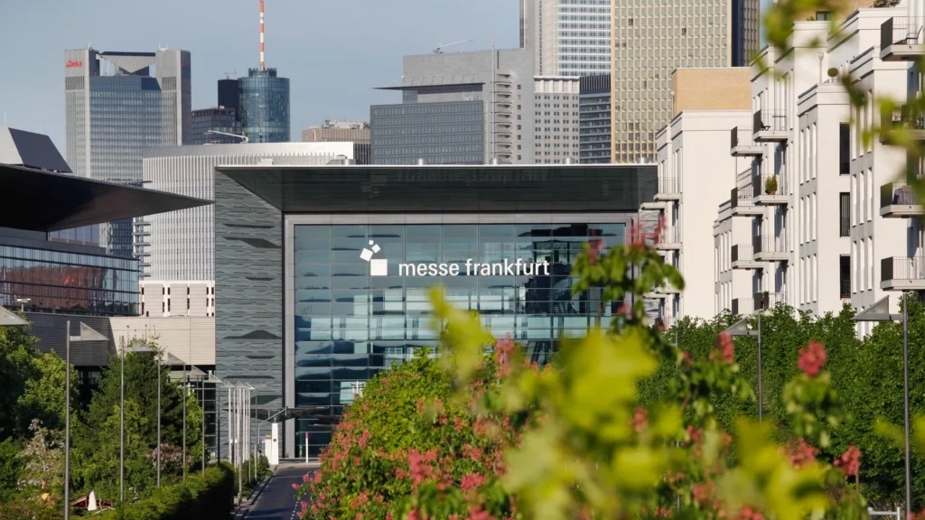 Frankfurt fuarlarında uluslararası katılımcılar ve B2B ticaret görüşme fırsatları