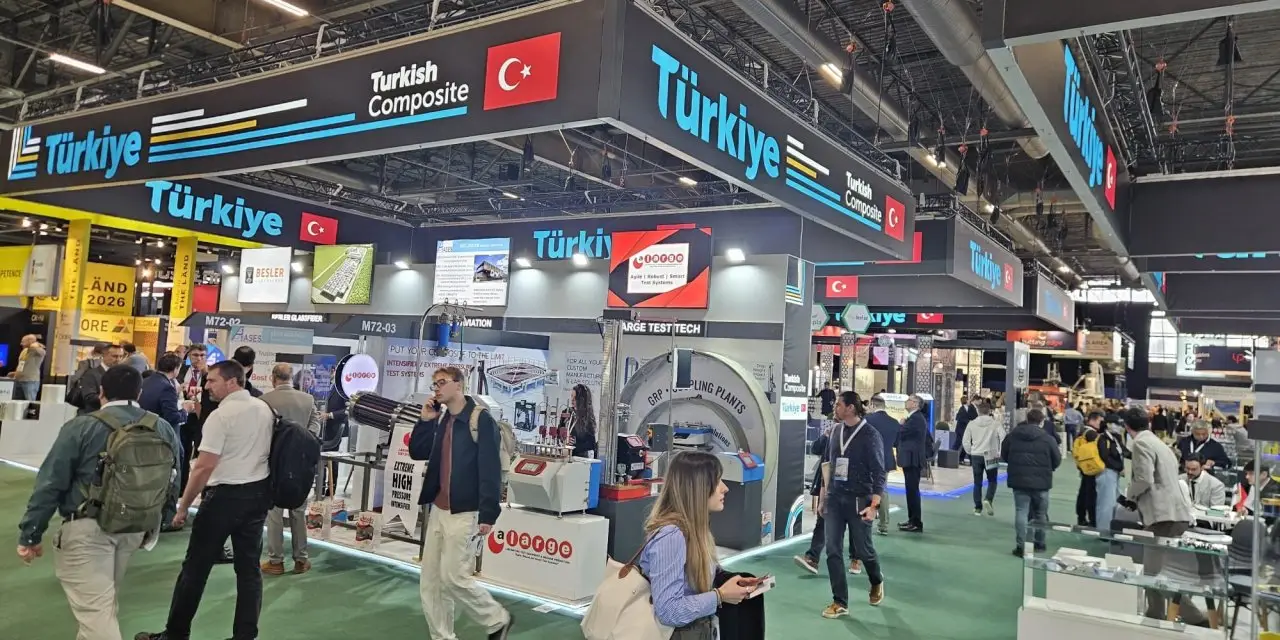 Fransa fuarlarında uluslararası katılımcılar ve profesyonel ticaret görüşmeleri