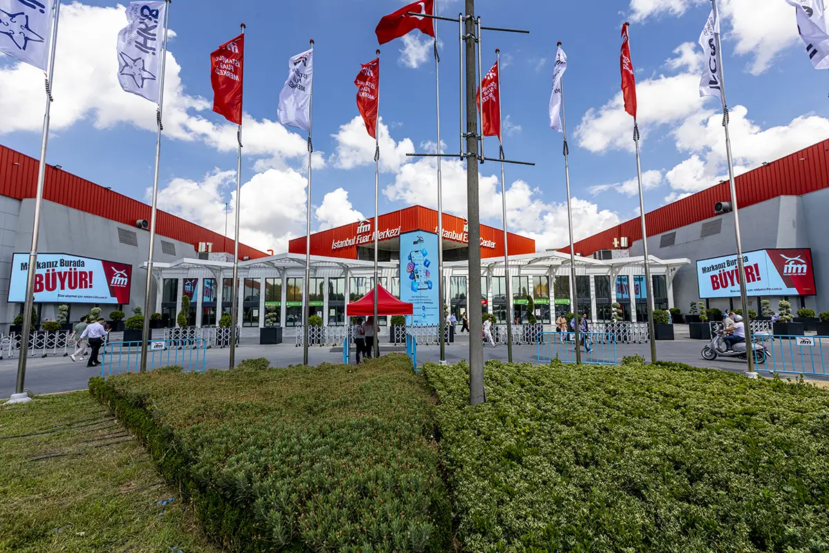 İstanbul fuarlarında uluslararası katılımcılar ve B2B ticaret görüşmeleri